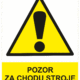 Výstražná bezpečnostní tabulka symbol s textem: "Pozor za chodu stroje neotvírat"