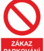 Zákazová bezpečnostní tabulka symbol s textem: "Zákaz parkování"