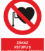 Zákazová bezpečnostní tabulka symbol s textem: "Zákaz vstupu s kardiostimulátorem"